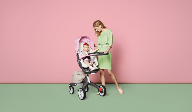 Stokke-Stroller-Summer-Kit-Scribble-Faded-Pink-with-Xplory-Chassis-141113-0586-Beige-Melange-C.jpg