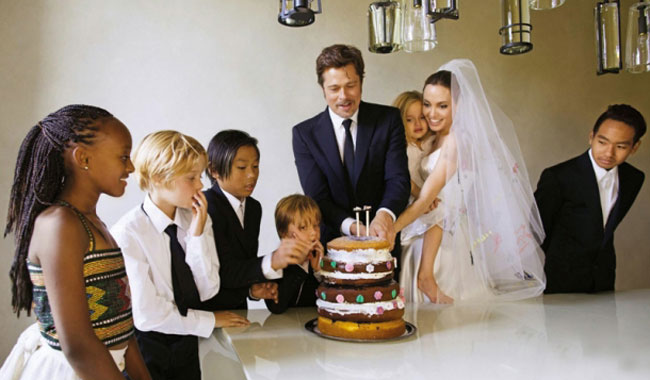 angelina-and-brad-pitt-wedding-7.jpg