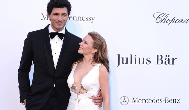 Kylie-Minogue-Hits-At-The-amfAR-Gala-With-Boyfriend-Andres-Velencoso-2.jpg