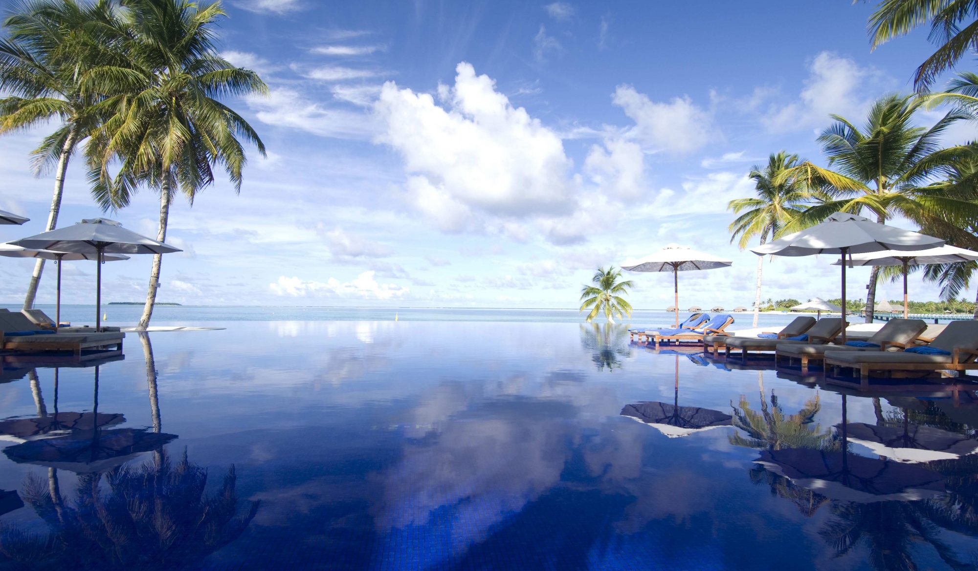 фотошопConrad-Maldives_Infinity-view-pool.jpg