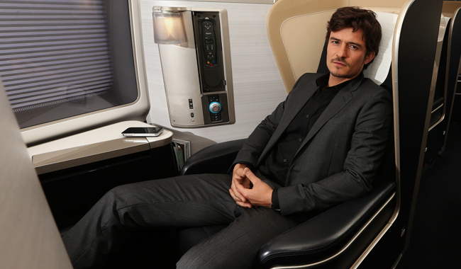 Orlando-Bloom-in-British-Airways-First-class.jpg