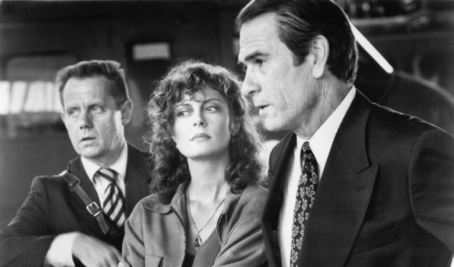 still-of-tommy-lee-jones-susan-sarandon-and-william-sanderson-in-the-client-(1994)-large-picture222.jpg