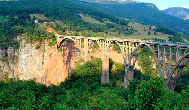 Durmitor-National-Park-Montenegro.jpg